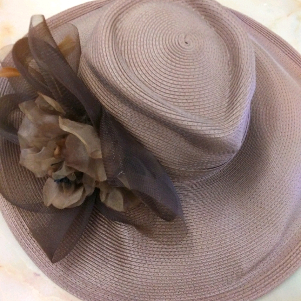 Taupe ribbon hat